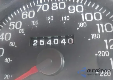 2001 Ford Crown Victoria Police Interceptor from USA, damaged, VIN 2FAFP71W71X143506